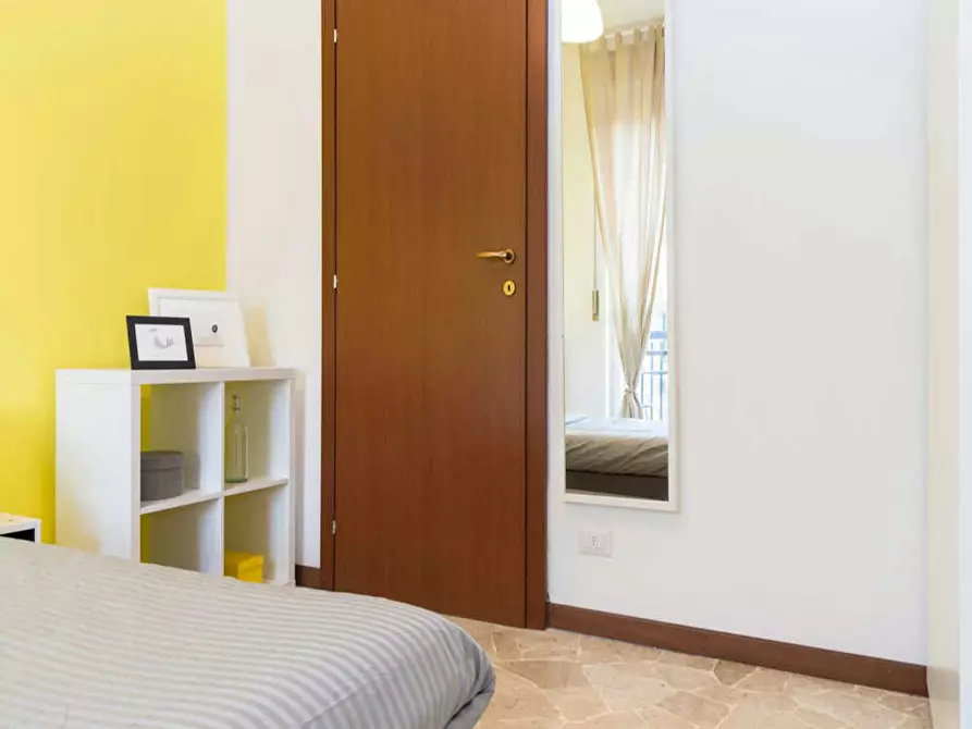 Immagine 4 di Camera in affitto  in Via delle Acacie a Buccinasco