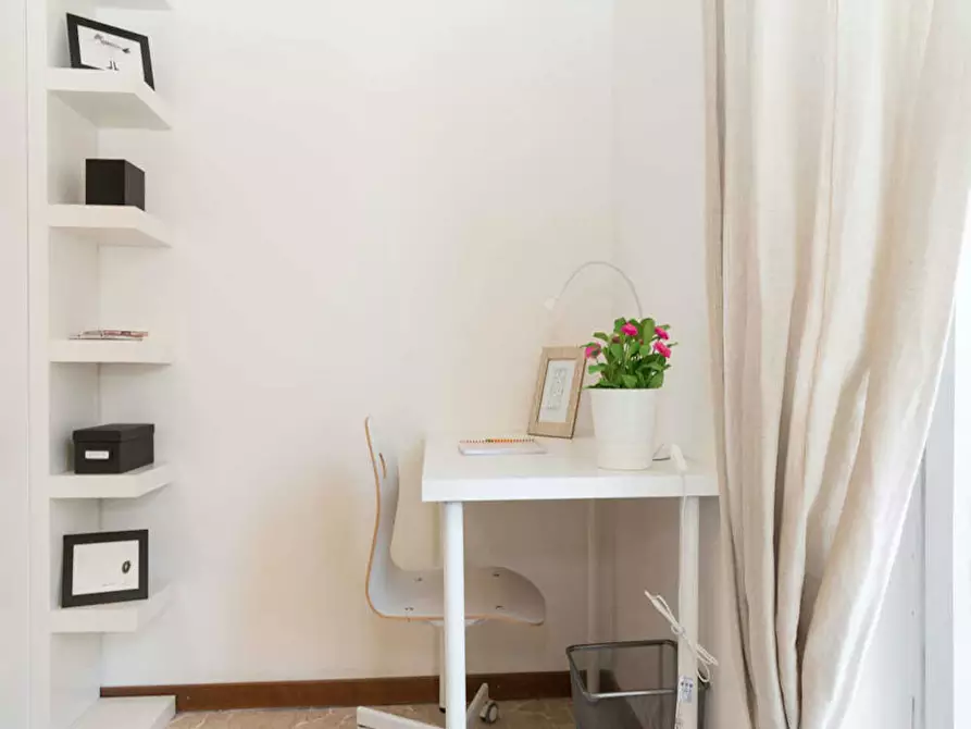 Immagine 6 di Camera in affitto  in Via delle Acacie a Buccinasco