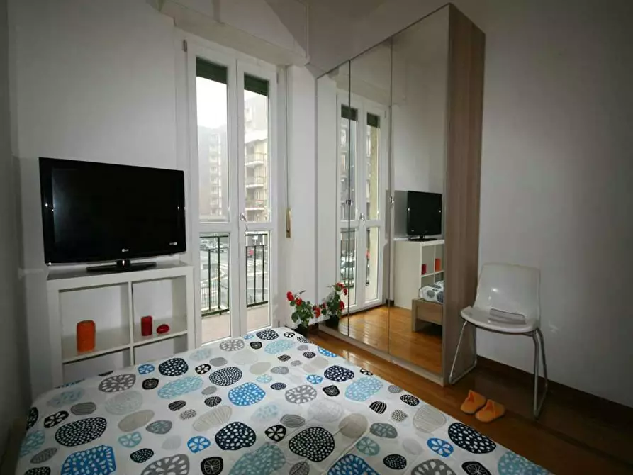 Immagine 8 di Camera in affitto  in Viale Francesco Restelli a Milano