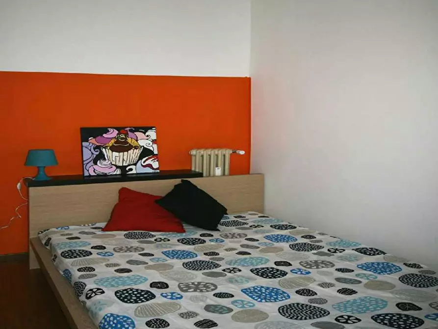 Immagine 6 di Camera in affitto  in Viale Francesco Restelli a Milano