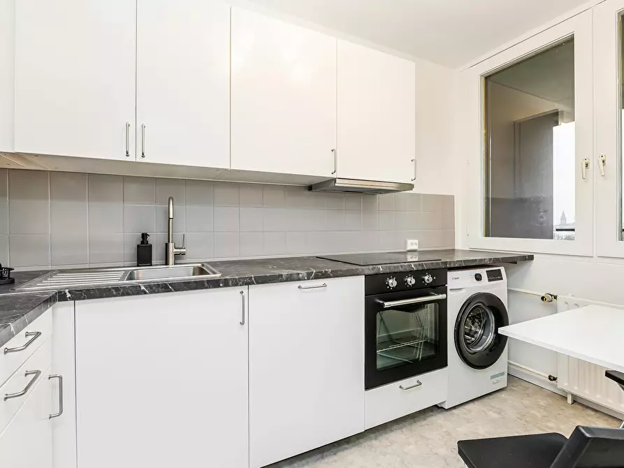 Immagine 6 di Appartamento in affitto  in Mehringplatz a Berlin Kreuzberg