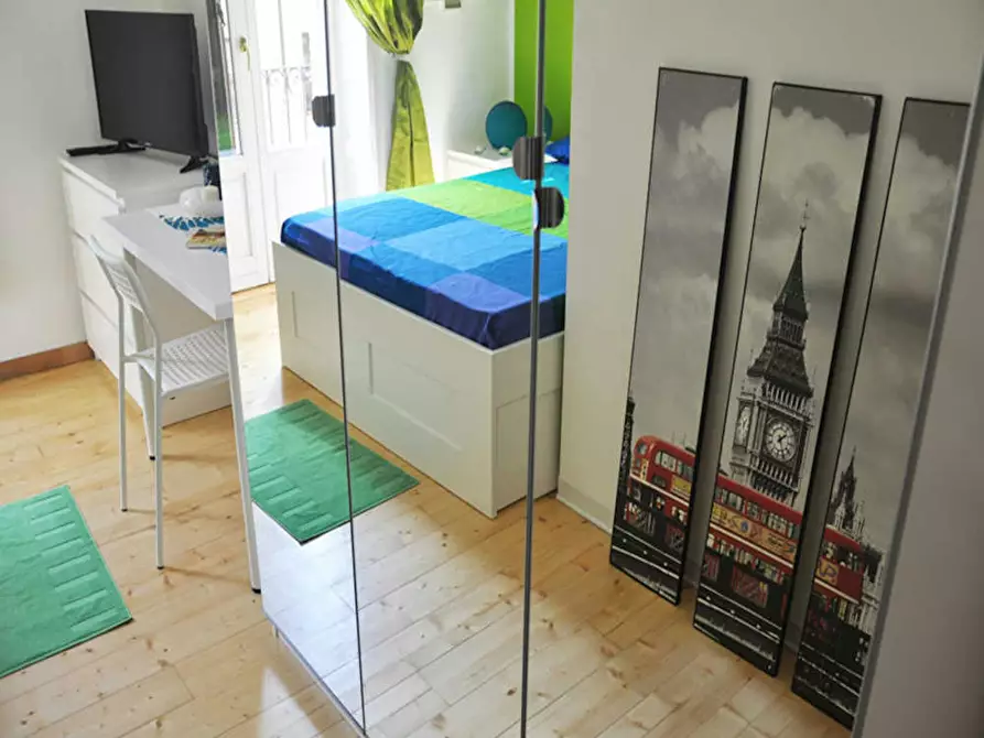 Immagine 1 di Camera in affitto  in Via Mauro Macchi a Milano