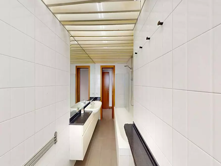 Immagine 10 di Camera in affitto  in Via Copernico a Milano