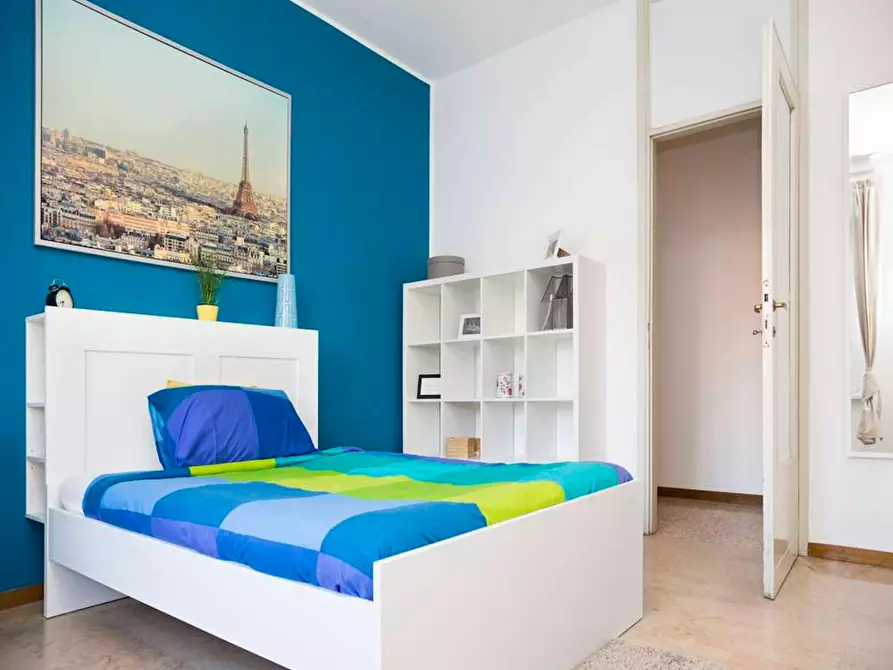 Immagine 5 di Camera in affitto  in Viale Carlo Espinasse a Milano