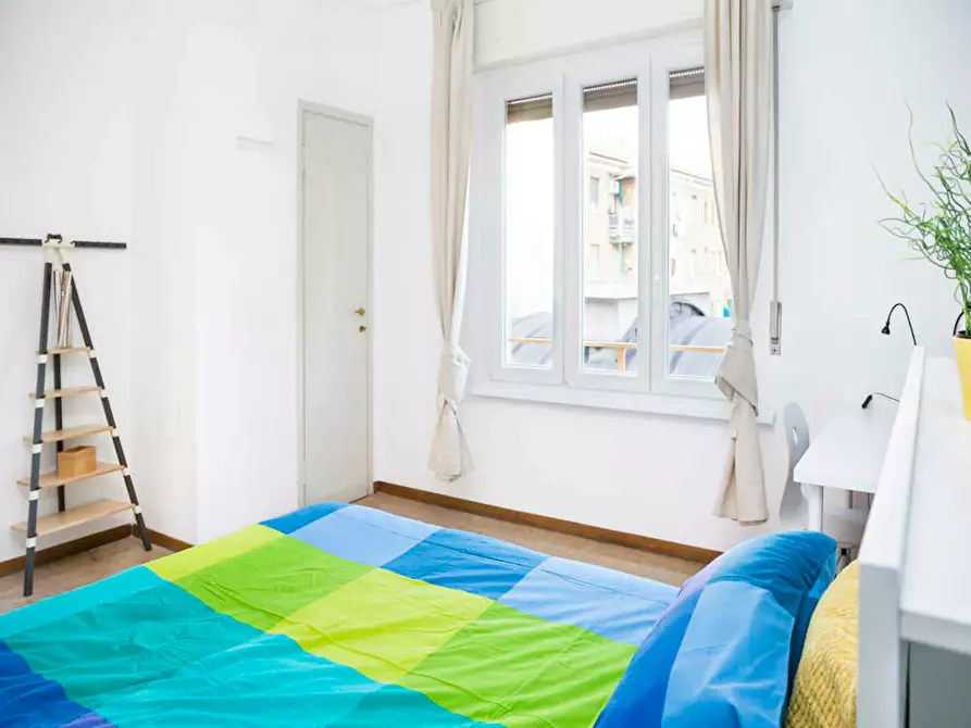 Immagine 1 di Camera in affitto  in Viale Carlo Espinasse a Milano