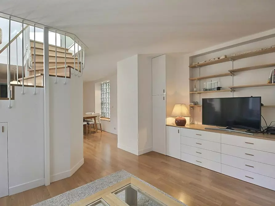 Immagine 6 di Appartamento in affitto  in Rue des Poissonniers a Neuilly-sur-Seine