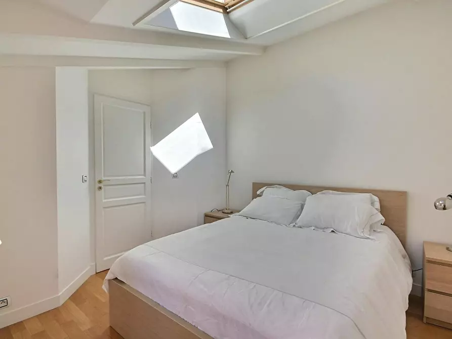 Immagine 2 di Appartamento in affitto  in Rue des Poissonniers a Neuilly-sur-Seine