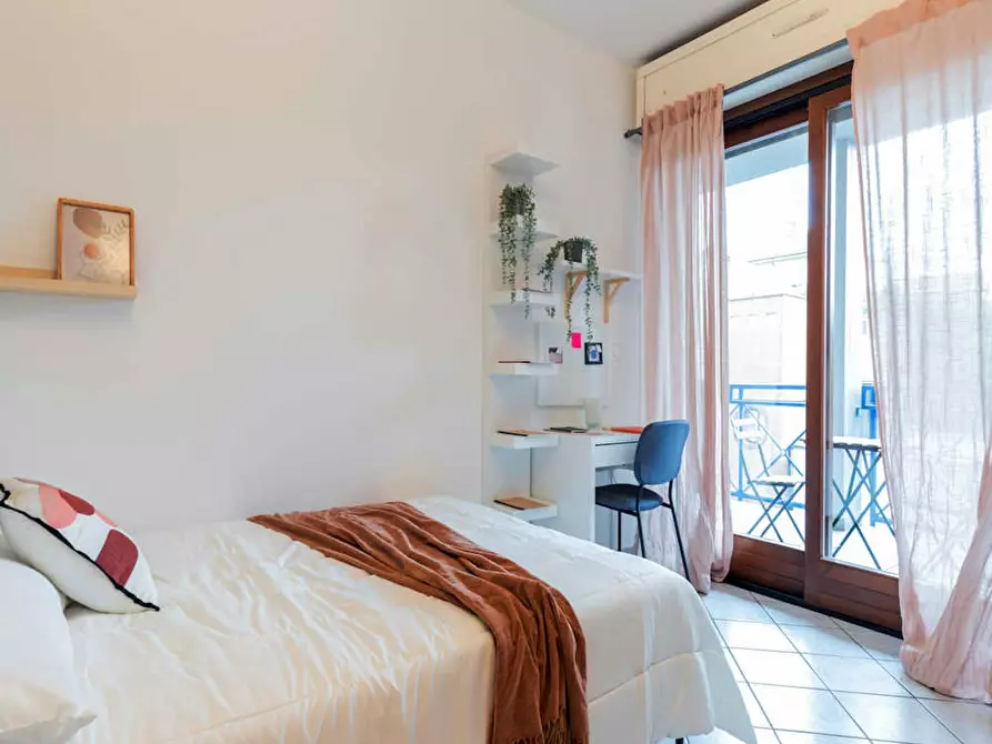 Immagine 1 di Camera in affitto  in Strada del Fortino a Torino