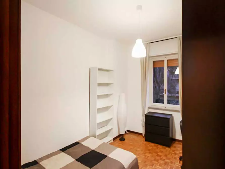 Immagine 3 di Camera in affitto  in Via Emilio de Marchi a Milano