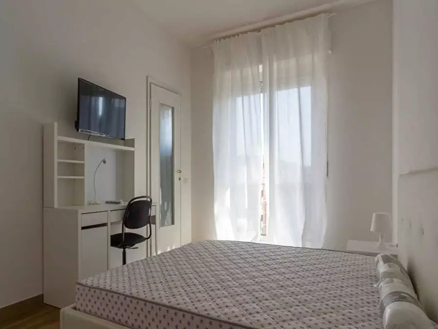Immagine 6 di Camera in affitto  in Viale San Gimignano a Milano