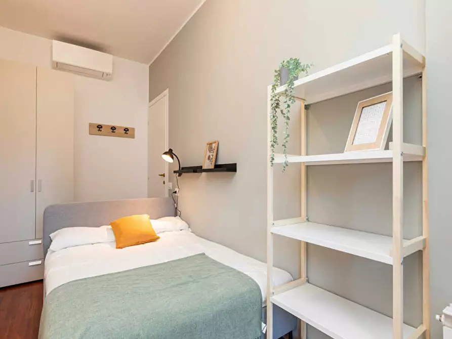 Immagine 3 di Camera in affitto  in Via Lattanzio a Milano