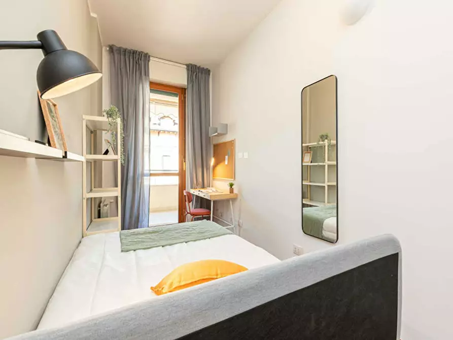 Immagine 2 di Camera in affitto  in Via Lattanzio a Milano