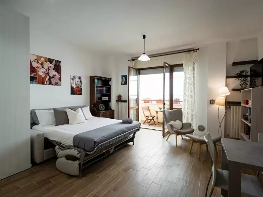 Immagine 1 di Appartamento in affitto  in Via Nino Oxilia a Milano