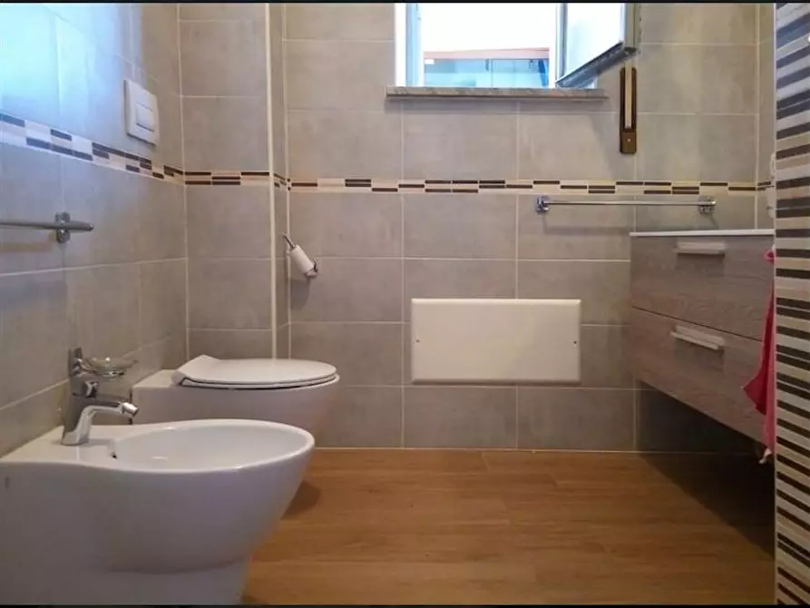 Immagine 6 di Camera in affitto  in Via Francesco Caracciolo a Catanzaro