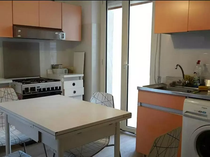 Immagine 10 di Camera in affitto  in Via Francesco Caracciolo a Catanzaro