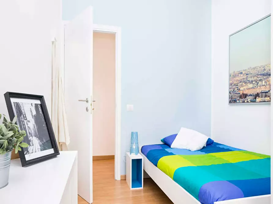 Immagine 2 di Camera in affitto  in Via Legnone a Milano