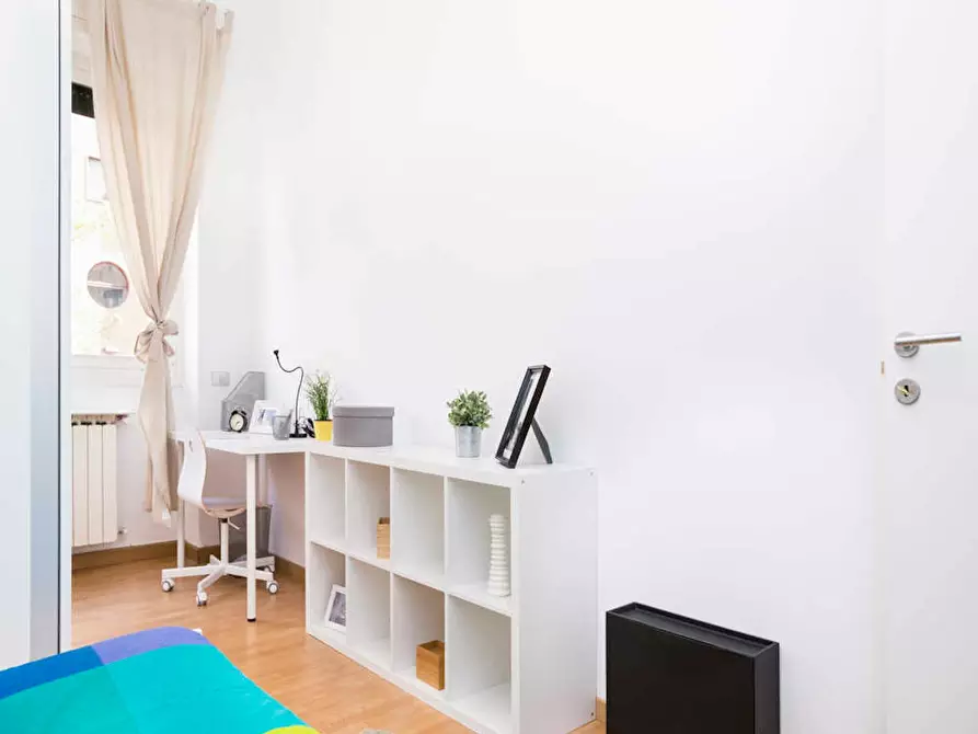 Immagine 3 di Camera in affitto  in Via Legnone a Milano