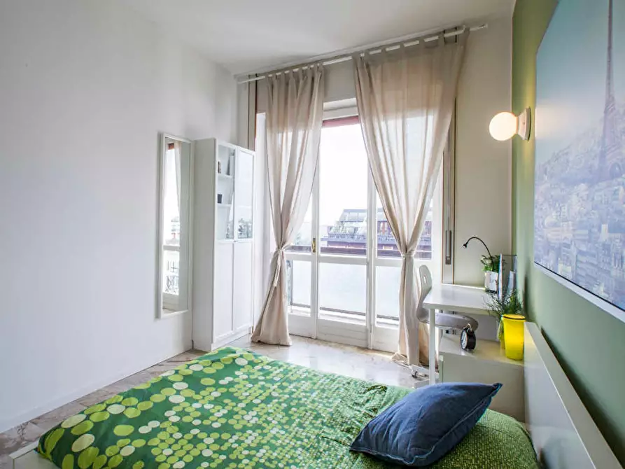 Immagine 1 di Camera in affitto  in Via Don Carlo Gnocchi a Milano