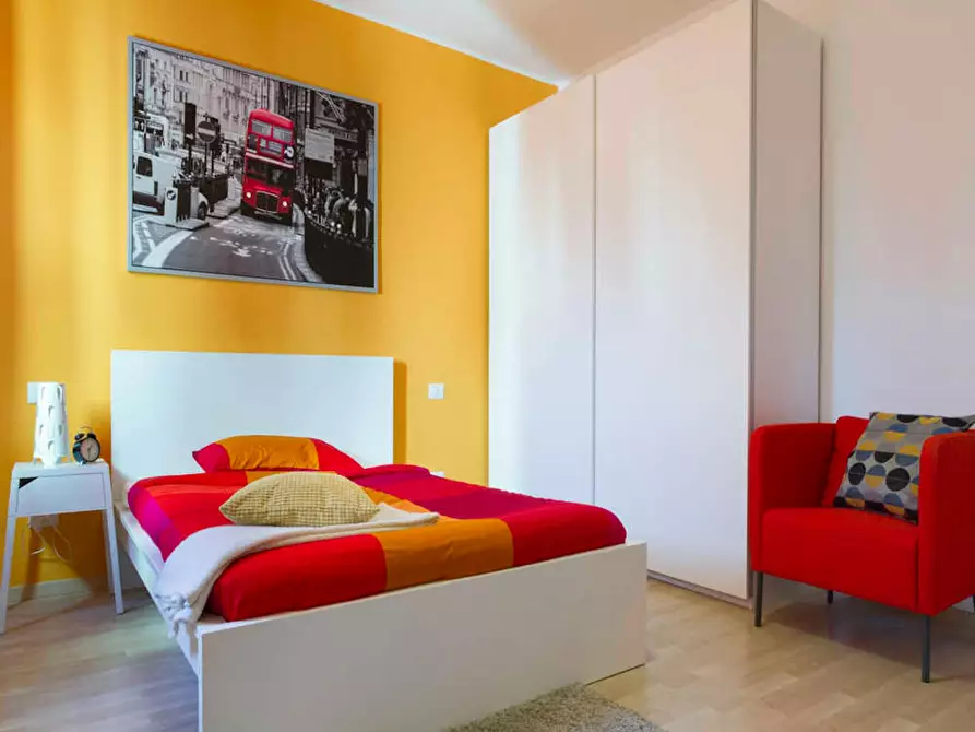 Immagine 2 di Camera in affitto  in Via Lucca a Milano