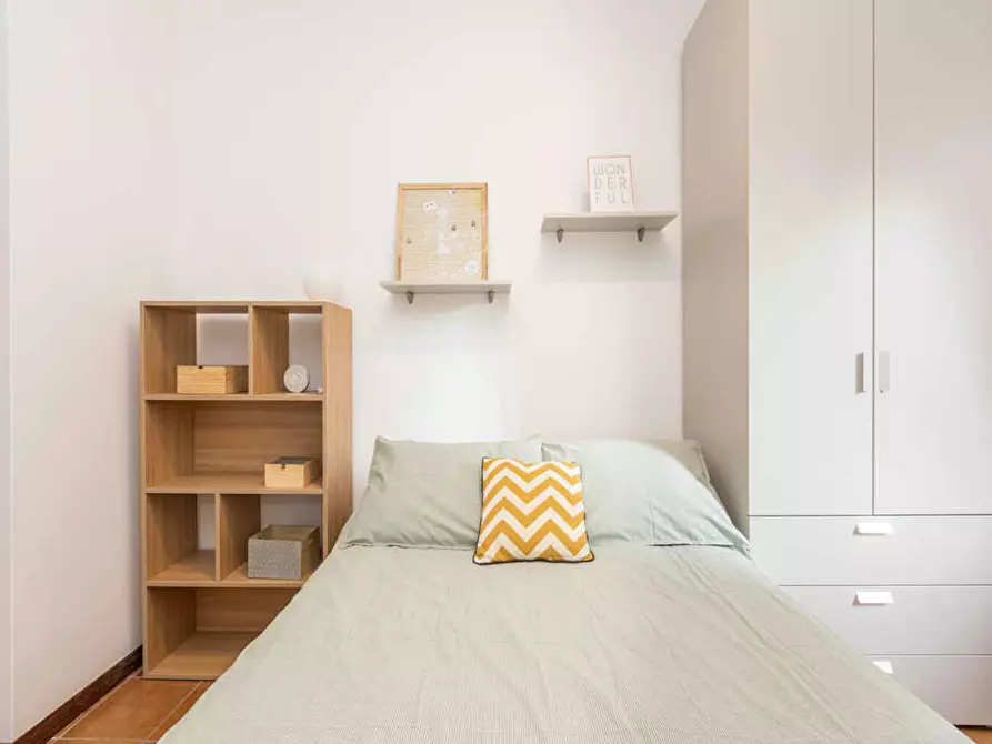 Immagine 2 di Camera in affitto  in Via Savona a Milano