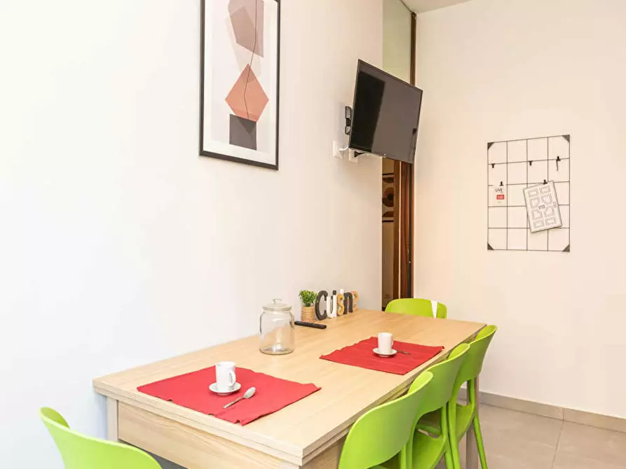 Immagine 10 di Camera in affitto  in Via Savona a Milano