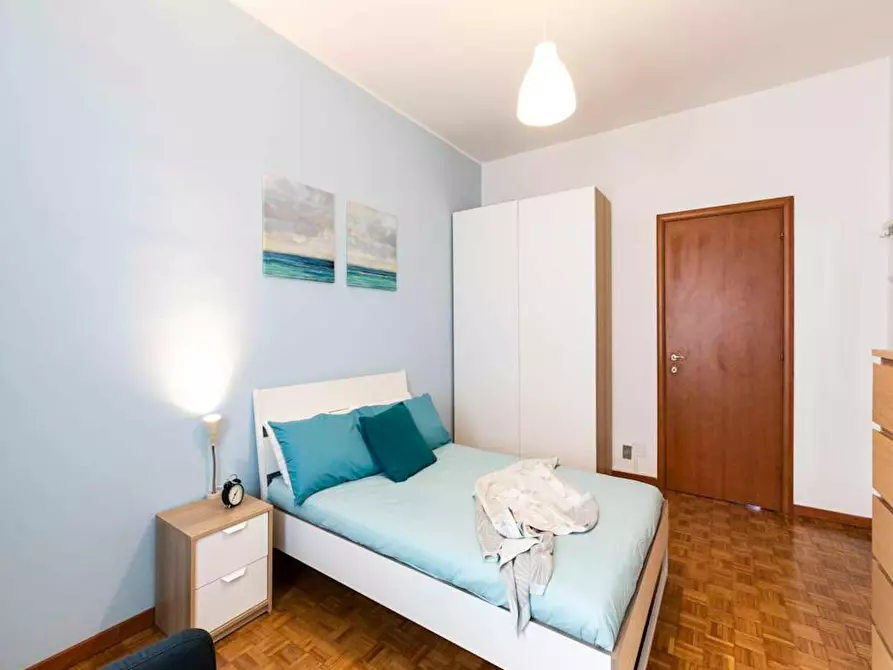 Immagine 3 di Camera in affitto  in Via Ginestre a Buccinasco