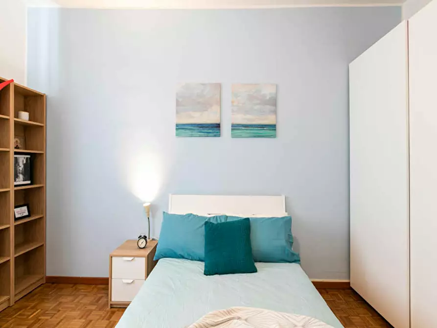 Immagine 4 di Camera in affitto  in Via Ginestre a Buccinasco