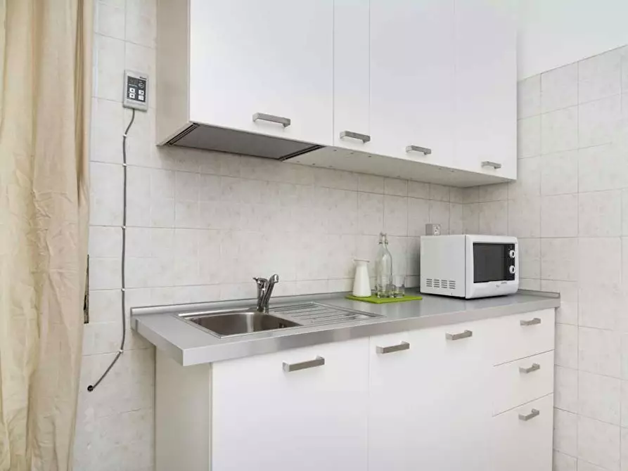 Immagine 10 di Camera in affitto  in Viale Carlo Espinasse a Milano