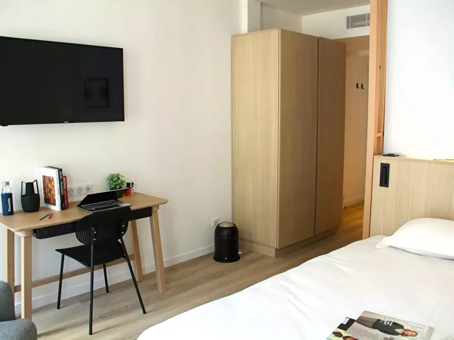 Immagine 5 di Appartamento in affitto  in Rue Washington a Paris 08