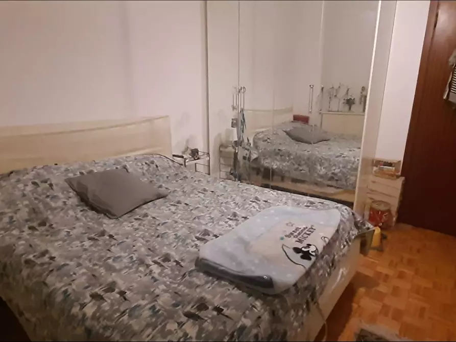 Immagine 1 di Camera in affitto  in Via di Casal Bruciato a Roma