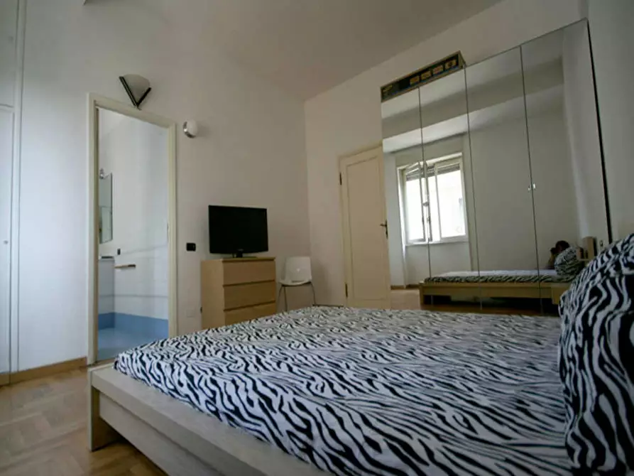 Immagine 2 di Camera in affitto  in Viale Vittorio Veneto a Milano