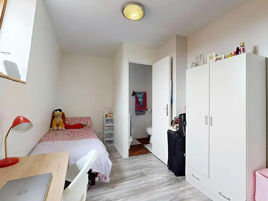 Immagine 2 di Camera in affitto  in Rue de l'Industrie a Roubaix