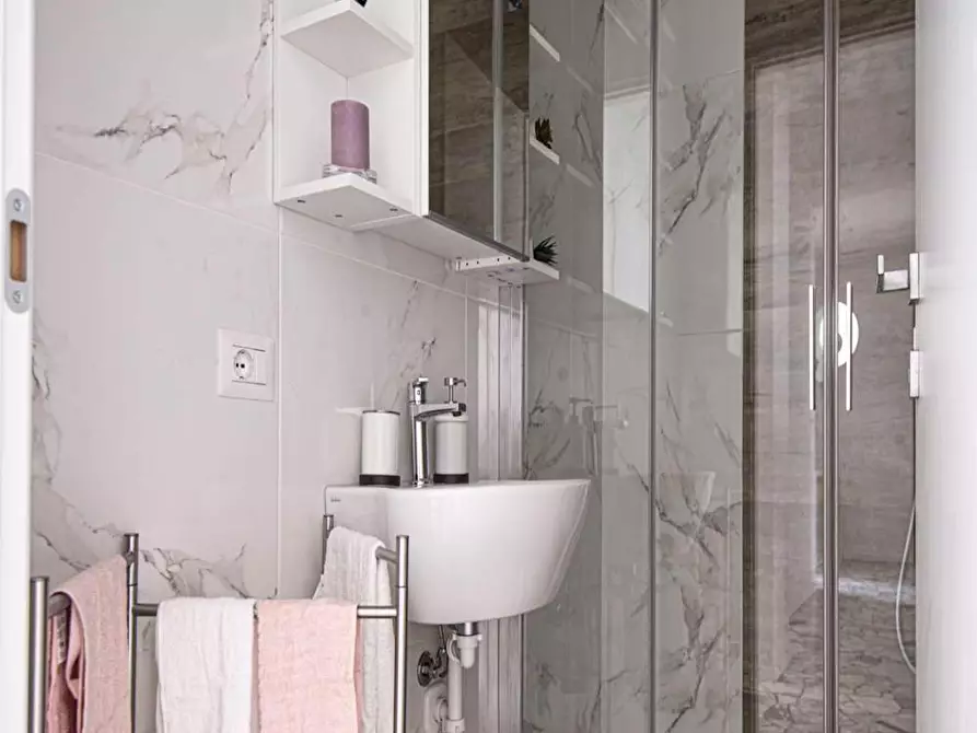 Immagine 8 di Camera in affitto  in Via Damiano Chiesa a Sesto San Giovanni