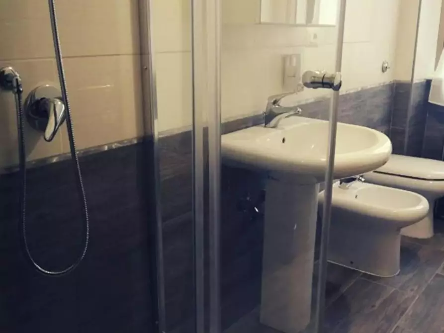 Immagine 2 di Camera in affitto  in Via degli Storni a Roma