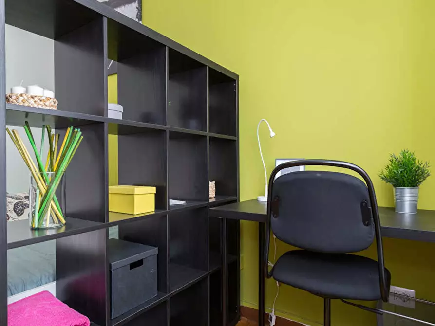 Immagine 5 di Camera in affitto  in Via delle Acacie a Buccinasco