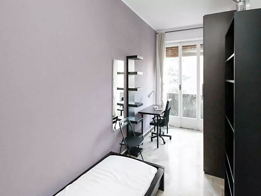 Immagine 1 di Camera in affitto  in Via Raffaello Bertieri a Milano