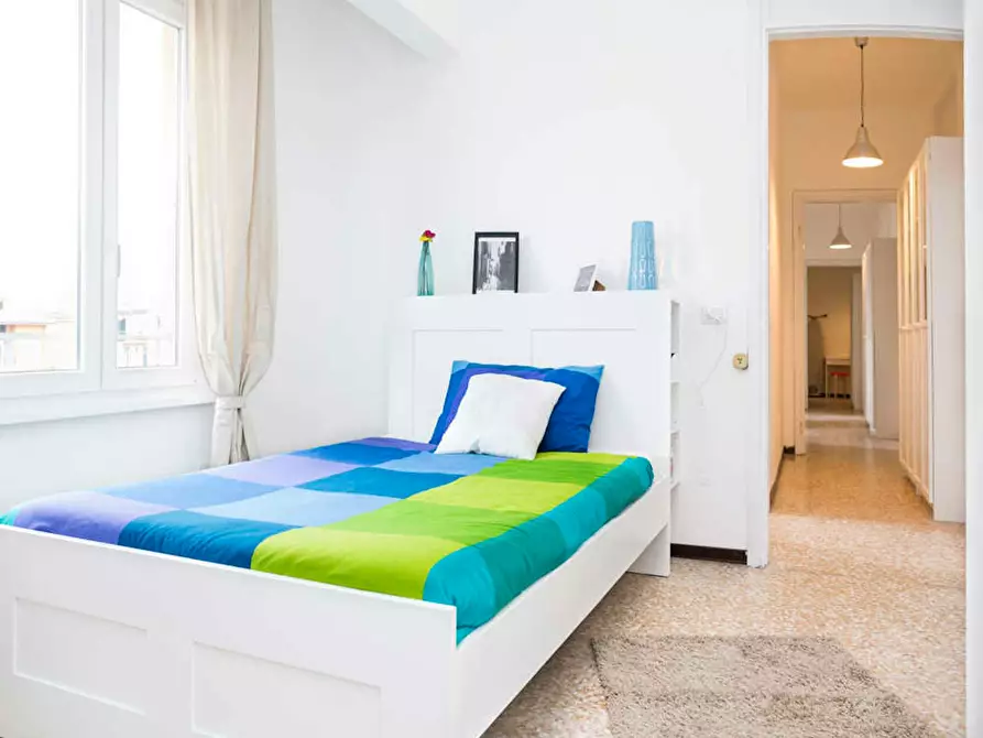 Immagine 4 di Camera in affitto  in Viale Carlo Espinasse a Milano