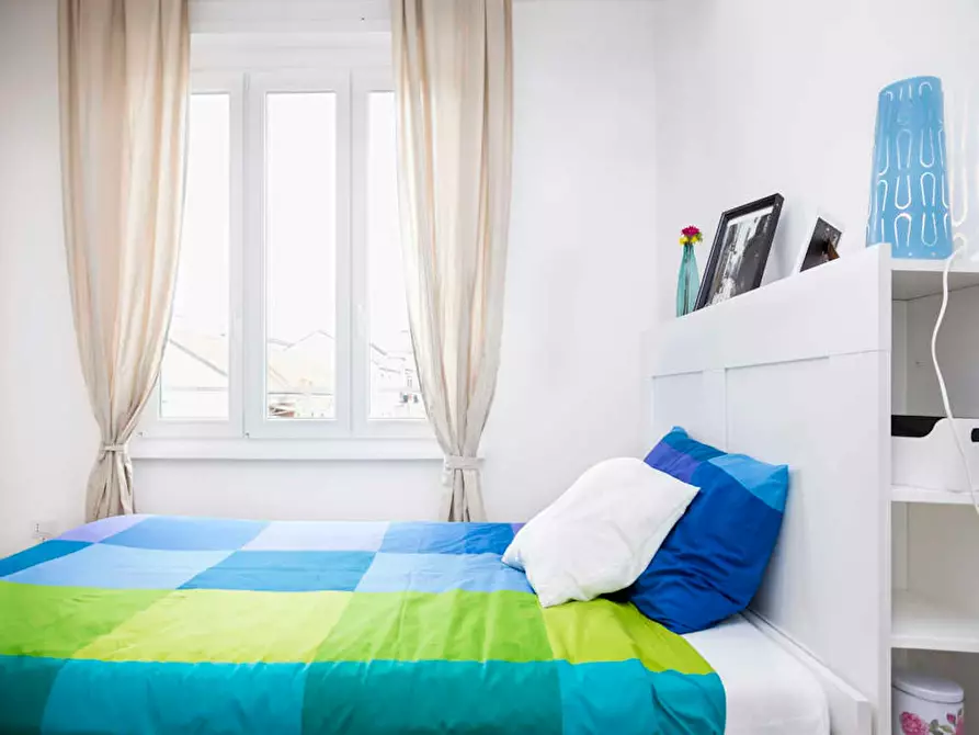 Immagine 2 di Camera in affitto  in Viale Carlo Espinasse a Milano