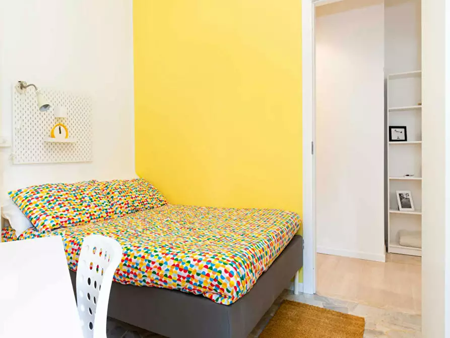 Immagine 4 di Camera in affitto  in Via Luigi Scrosati a Milano