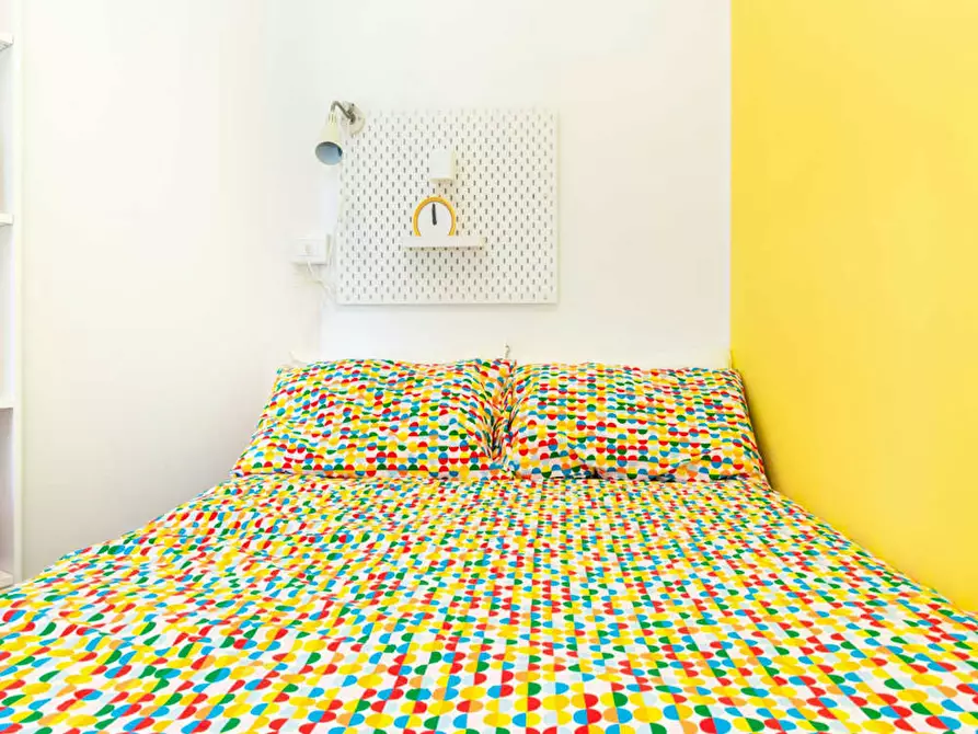 Immagine 3 di Camera in affitto  in Via Luigi Scrosati a Milano