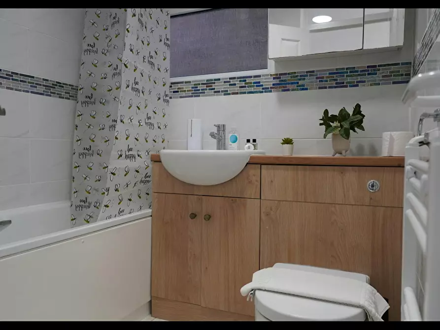 Immagine 8 di Casa indipendente in affitto  in Callander Road a Lewisham