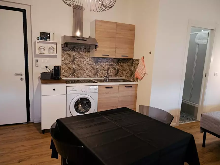 Immagine 3 di Appartamento in affitto  in Via de' Carracci a Bologna