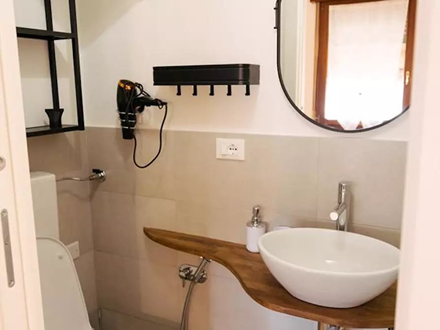 Immagine 6 di Appartamento in affitto  in Via de' Carracci a Bologna