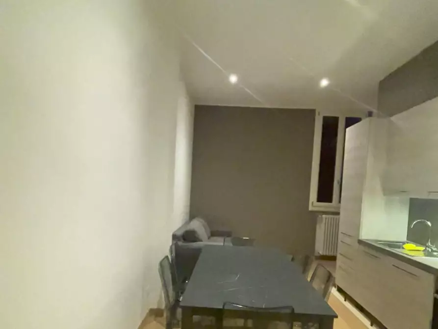 Immagine 9 di Appartamento in affitto  in Piazza di Porta Ravegnana a Bologna
