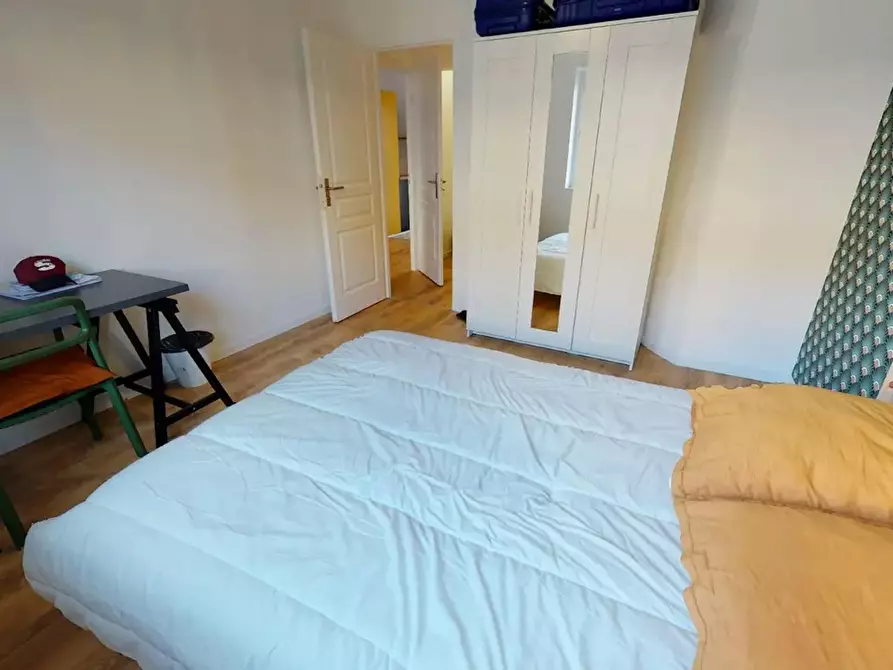 Immagine 4 di Camera in affitto  in Rue Ferrer a Oullins