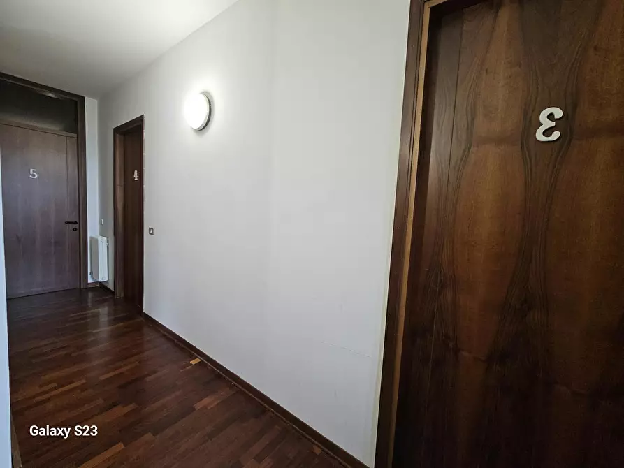 Immagine 9 di Camera in affitto  in Via Gran San Bernardo a Fosso'