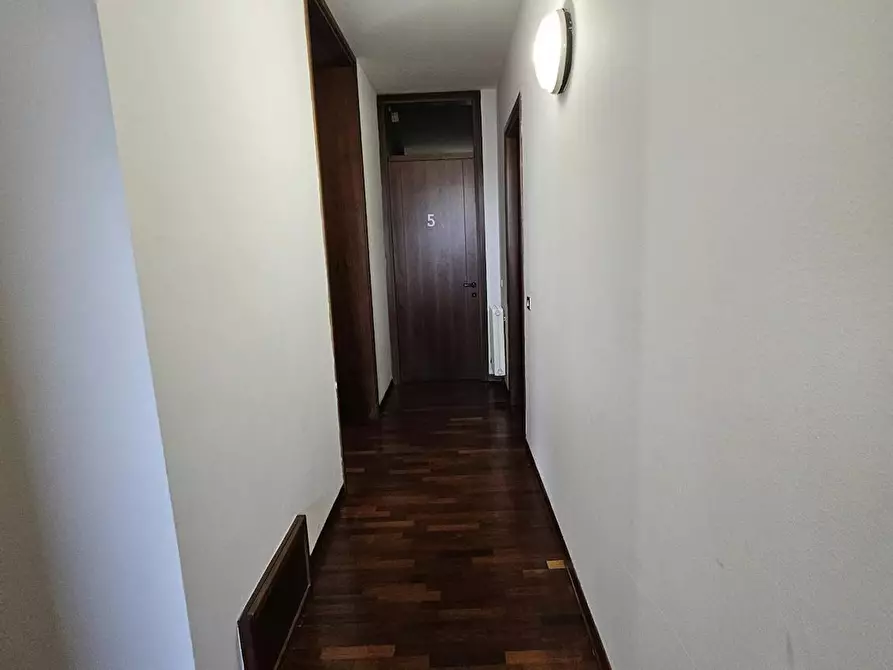 Immagine 8 di Camera in affitto  in Via Gran San Bernardo a Fosso'