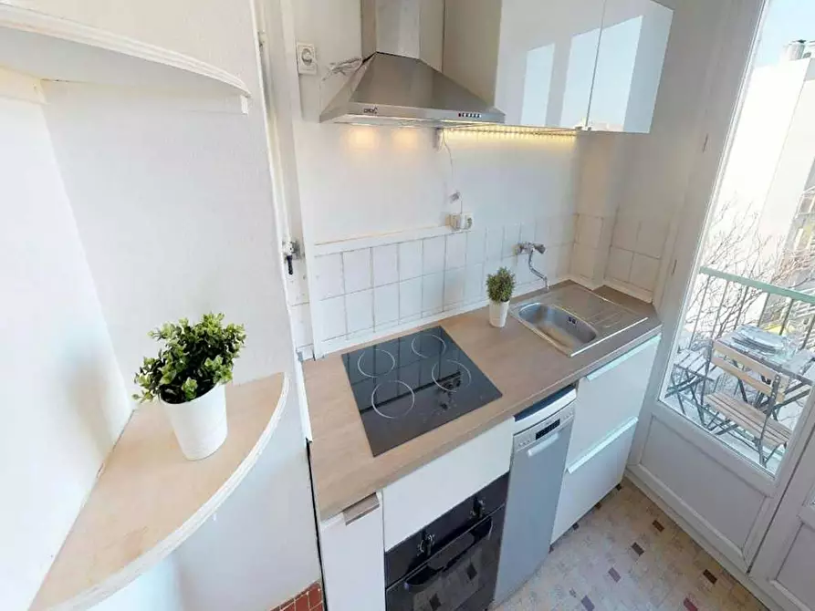 Immagine 5 di Camera in affitto  in Rue du Faubourg Saint-Jaumes a Montpellier