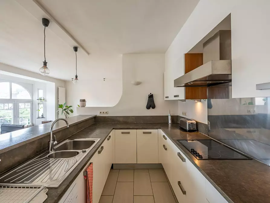 Immagine 10 di Appartamento in affitto  in Avenue Louis Bertrand a Schaerbeek