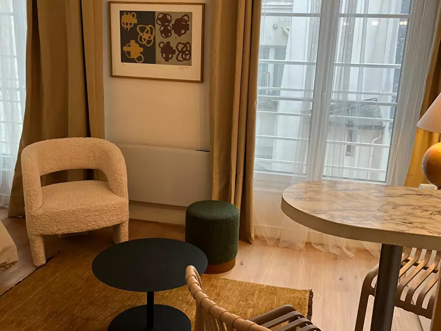 Immagine 1 di Appartamento in affitto  in Rue Saint-Martin a Paris 03